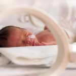 Fundația Vodafone: 4,5 milioane de lei pentru șase secții de neonatologie